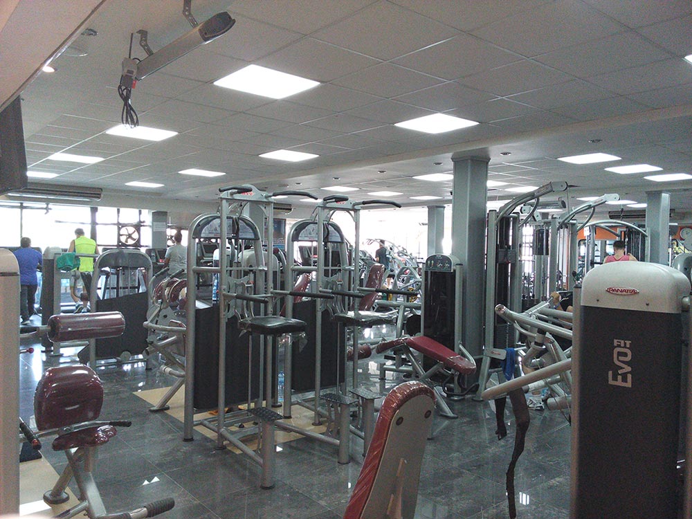 باشگاه مرکز خرید گلسار رشت